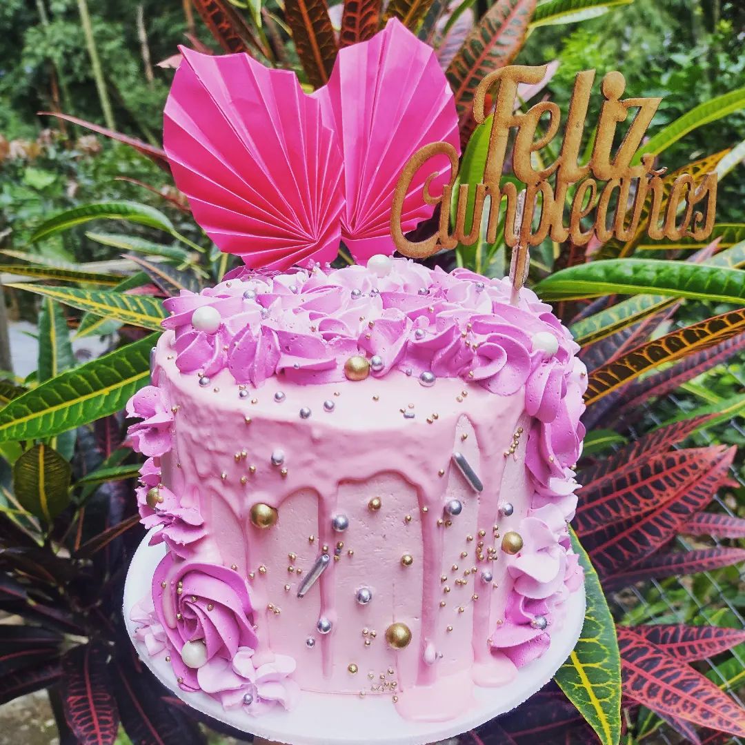ricuras_cakes_contacto